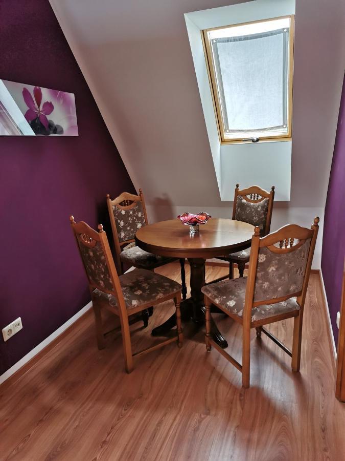 Monteur- Und Ferienwohnung In Hainichen - Obergeschoss Oder Dachgeschoss - Familie Weber Bockendorf Exterior foto